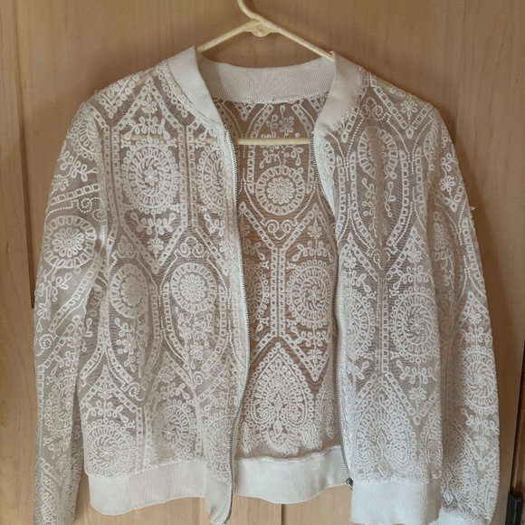 Lace looking jacket - Picture 1 of 2